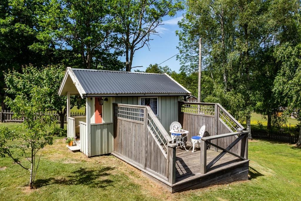 Two Small Guest Houses By Lake Rent Out As One Hjo Eksteriør billede